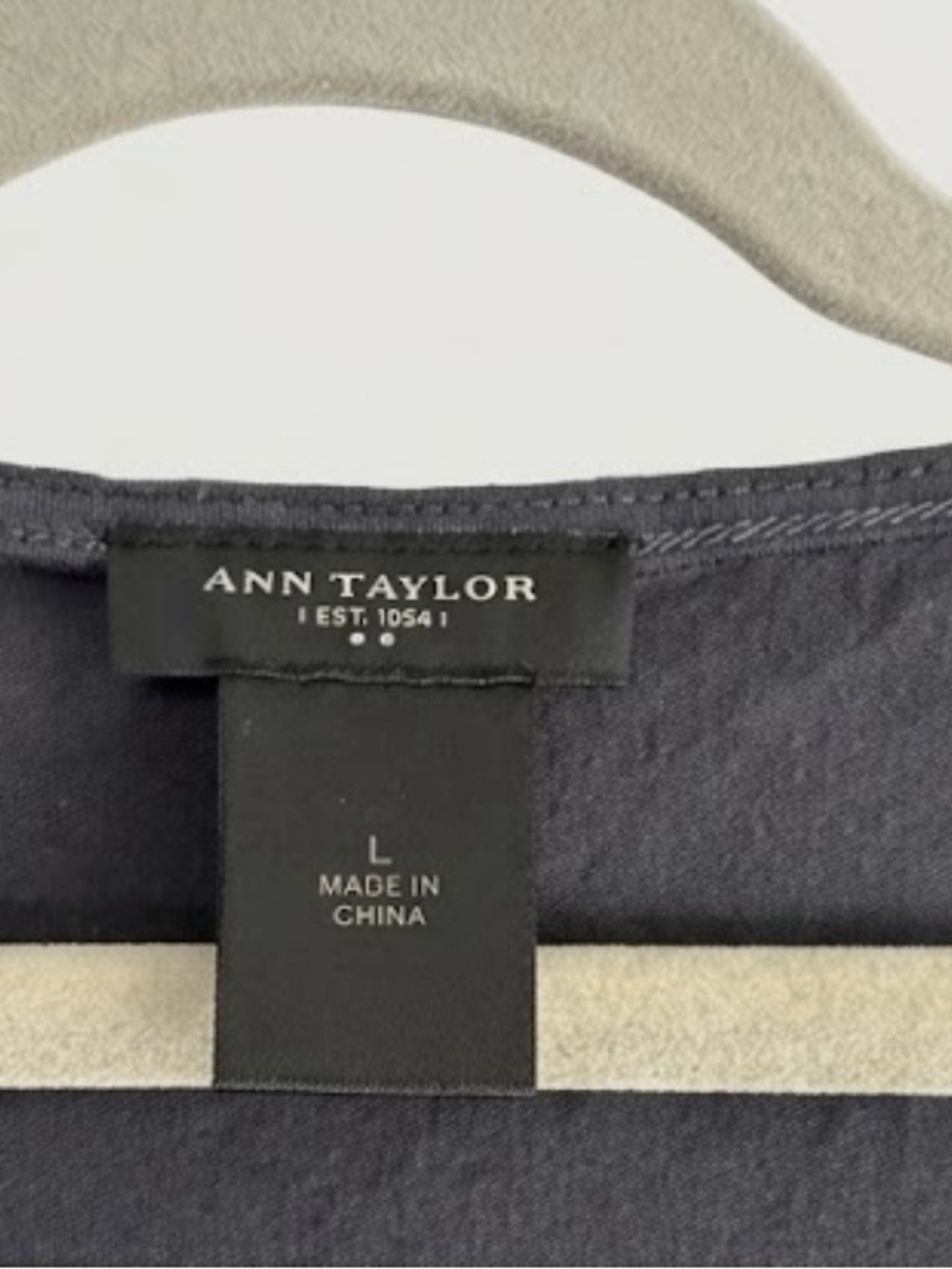 Ann Taylor sleeveless tiered ruffle tank top in charcoal grey/slate L - Picture 3 of 3